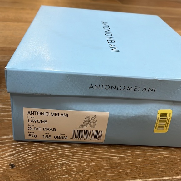 Antonio Melani 8.5 open toed shoe. Great condition. Only worn inside. - Picture 7 of 8